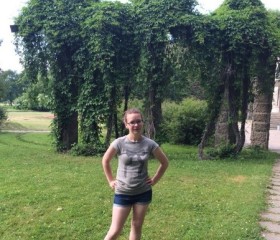 Svetlana, 35, Petergof