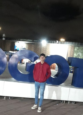 José из Santafe de Bogotá 18 лет