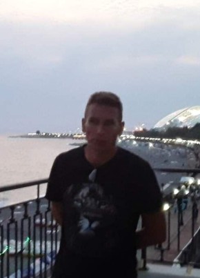 Константин из Мурманска 46 лет