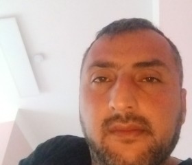 Famil, 41, Essen (North Rhine-Westphalia)