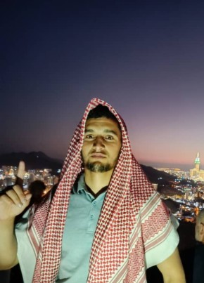 Idriss из El Hadjar 26 лет