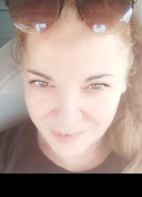 Luiza, 44, Bulgaria, Ruse