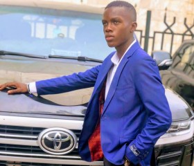 Alex, 18, Kinshasa