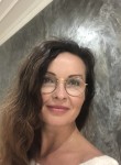 Elena, 47, Saint Petersburg