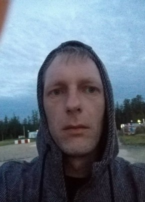 Денис из Нижневартовска 41 год