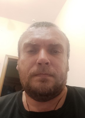 Артем из Ижевска 40 лет