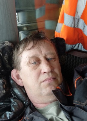 Олег из Саянска 53 года