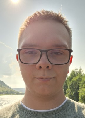 Андрей из Березники 21 год