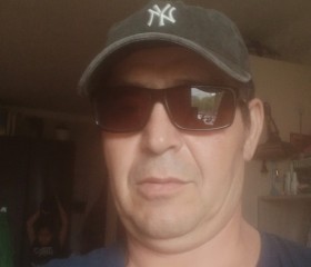 Bakhtiyar, 46, Taraz