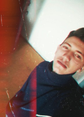Денис, 22, Azərbaycan Respublikası, Bakı