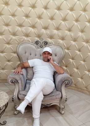 Руслан из Павловскаи 42 года