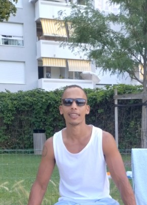 daniel из Genf 40 лет