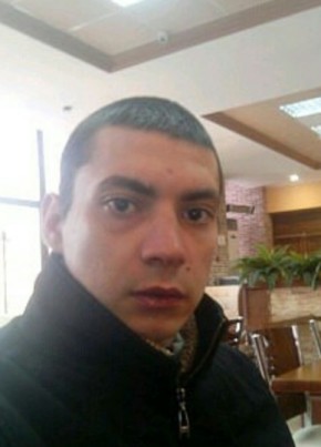 Александр, 36, Россия, Реж