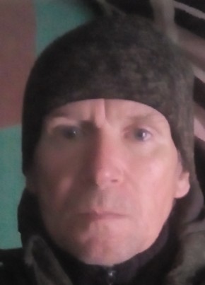 Владимир, 61, Россия, Нижнегорский