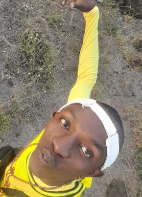 Jesh lembosso, 19, Kenya, Mbale