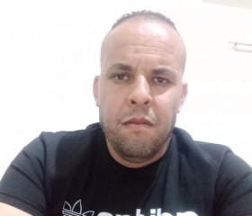 فحل, 42, El Attaf