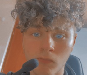 Lorenzo, 22, Montecatini-Terme