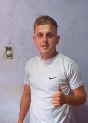 Carlos из Chapecó 18 лет