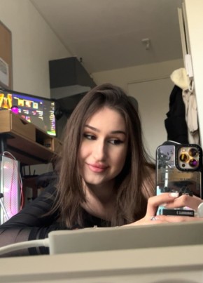 Alena из Москвы 25 лет