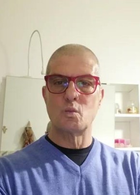 Алексей из Paris 59 лет