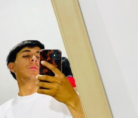 Santiago, 26, Torreon