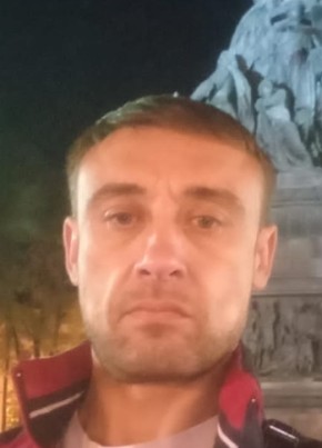 Mikhail, 43, Russia, Petergof