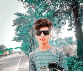 Rikesh Chauhan, 18 лет, Bettiah