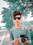 Rikesh Chauhan, 18 лет, Bettiah