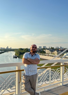 Лев, 33, Россия, Санкт-Петербург