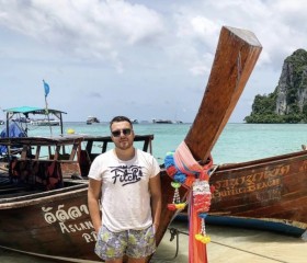 Rodion, 41, Singapore