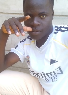 Paul Poze из Homa Bay 22 года