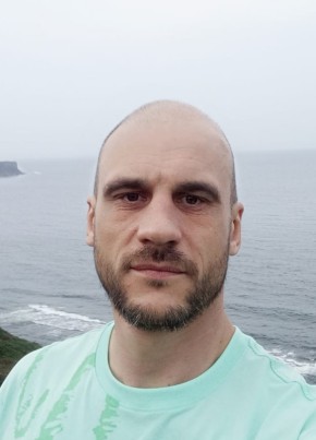 Андрей из Берёзовыя 42 года