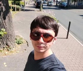 Kolia Hinhenko, 30, Munich