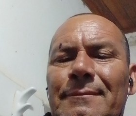 Roberto, 55, Asuncion