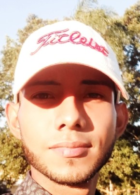 Lucas из Santa Cruz de la Sierra 24 года