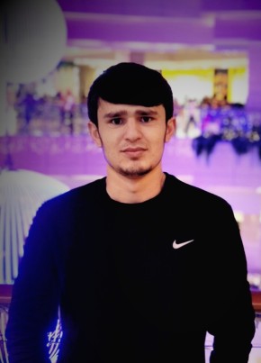 У из Душанбе 32 года