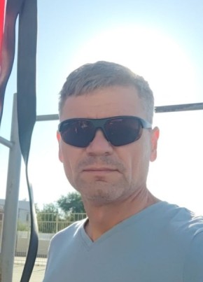 Алексей из Азова 42 года
