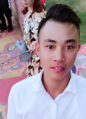 Đánh Rơi, 30, 中华人民共和国, 高雄市