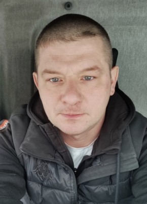 Олег из Екатеринбурга 44 года