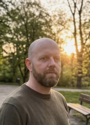 Роман из Михнево 45 лет