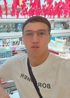 Bek Ermek Uulu из Нарына 30 лет