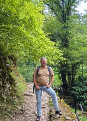 Aleksey, 46, Abkhazia, Sokhumi