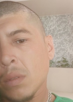 Cesar из Alajuela 28 лет