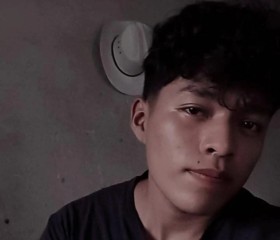 Carlos, 19, Martinez de la Torre