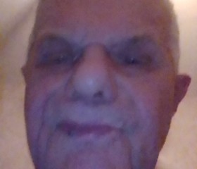 Viktor, 69, Saint Petersburg