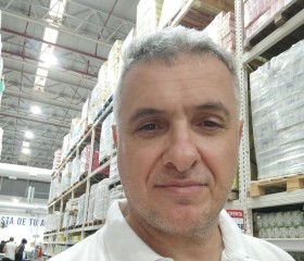 Emilton, 50, Buenos Aires