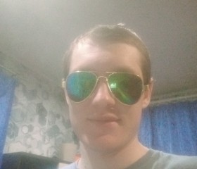 Vanya, 22, Berlin