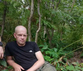 Artur Kalashnikov, 40, Luga