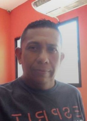 Gustavo Ariza из Cabimas 47 лет