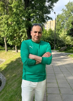 Serkan из İstanbul 44 года